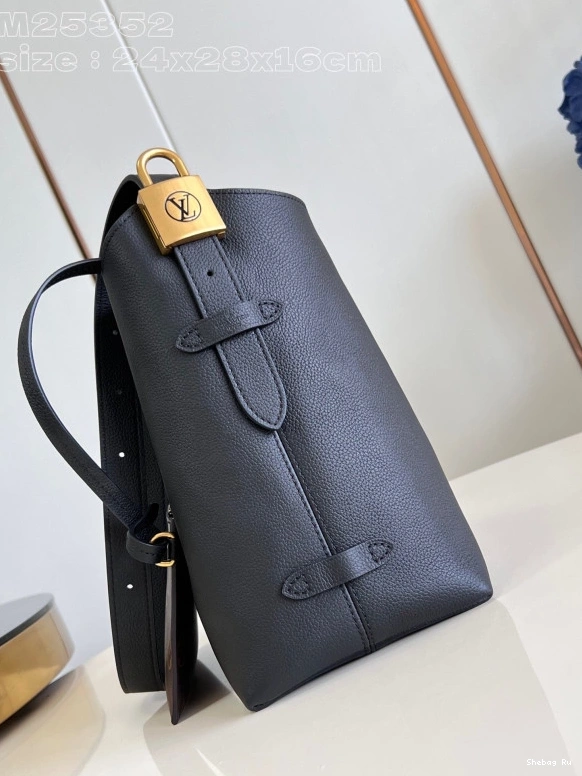 VUITTON Jh-24*28*16CM LOUIS Hobo Low Key 0803
